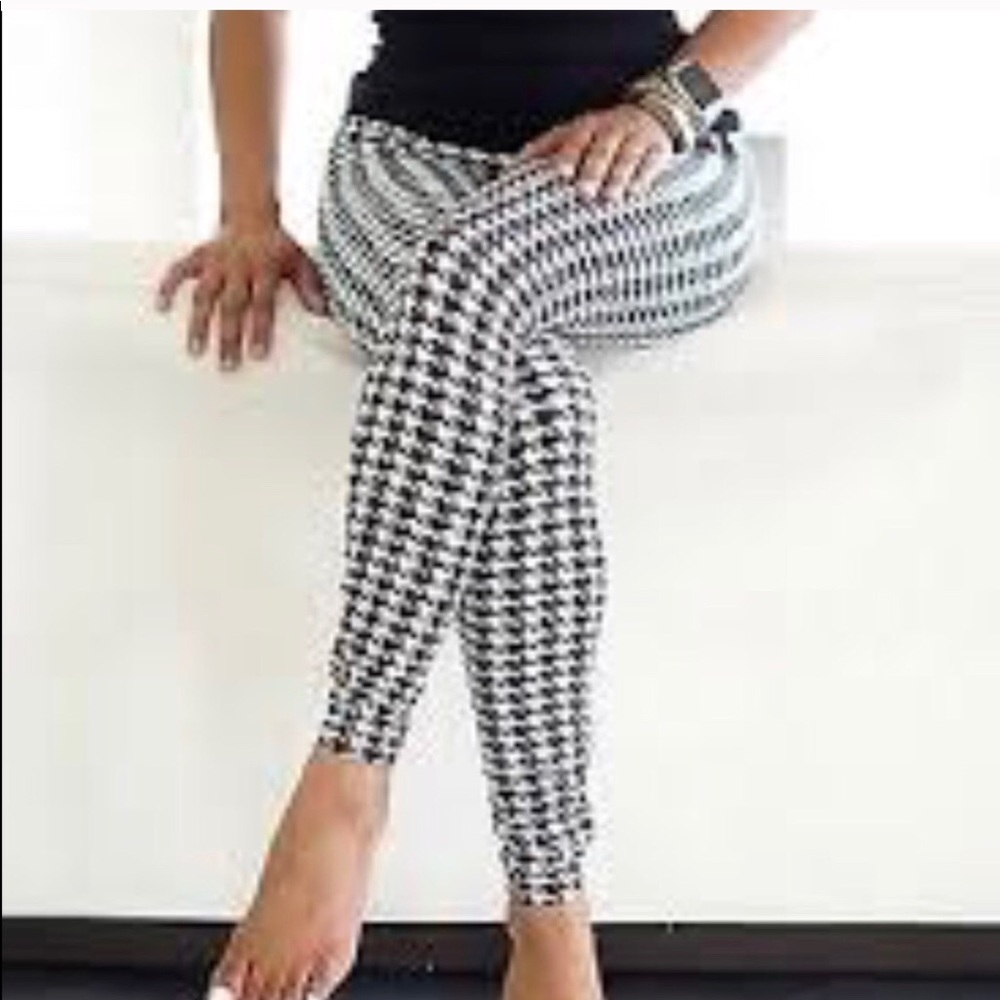 Houndstooth ultra soft buttery leggings - Picture 3 of 7